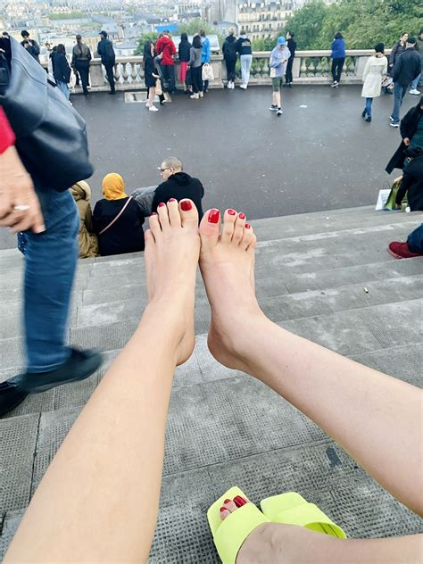 Yenifer Chacon's feet