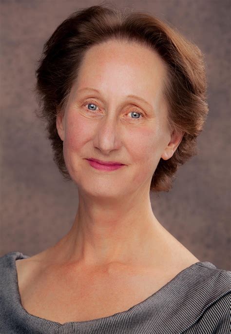 Meet Vivienne Soan aka Lesley : r/DHMIS