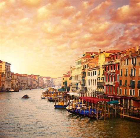 Romance & Honeymoons Vacation & Flight Deals to Italy - 2026
