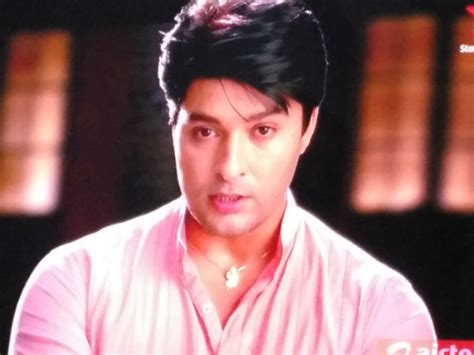 diya aur baati hum spoiler sooraj innocent bhabho murdered mohit
