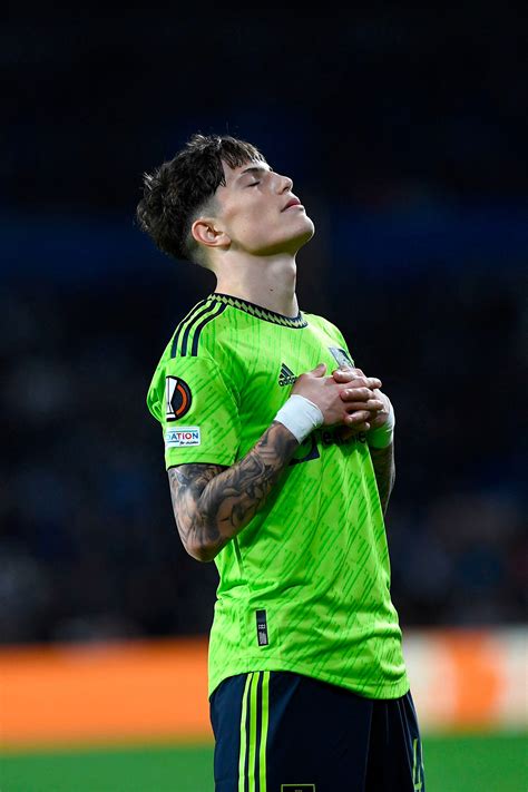 Bella Dueñas on Twitter: "@elchiringuitotv @arielipillo Todos amamos al