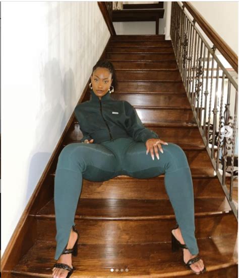 Singer Tems dazzles in her staircase poses (Photos) – Bodedolu Reports