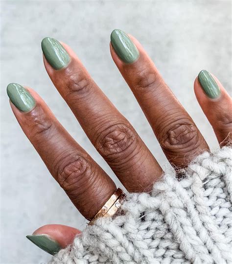 The 9 Biggest Fall Nail Trends of 2021 | Who What Wear