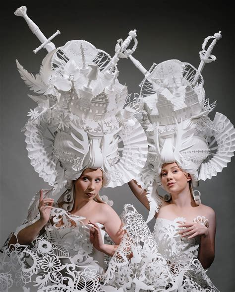 Artists create elaborate baroque-inspired wigs made of paper | DS