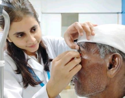 eye injections explained benefits risks procedures