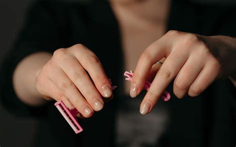 8 Sleek Cuts: Mastering The Art Of Trimming Female Hair