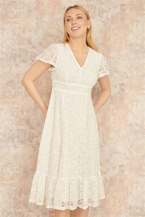 Yumi White Lace Midi Skater Dress | Yumi