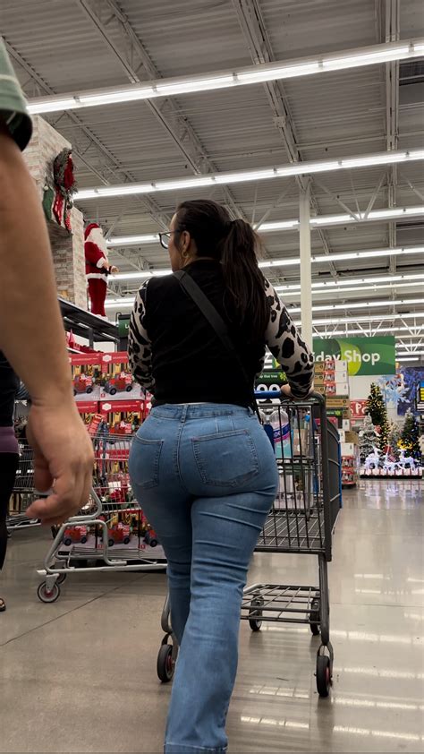 CAKED UP LATINAS. Milfs & College baddies compilation - Spandex