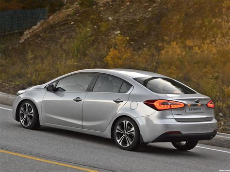 Kia Cerato 2012 Valor