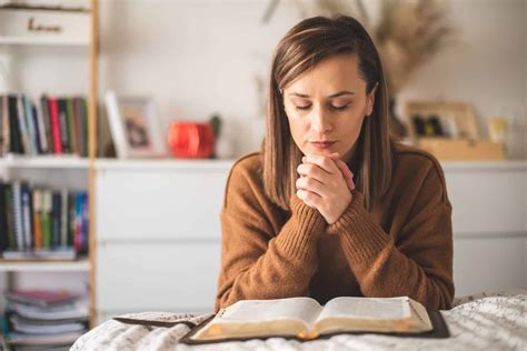 impactful scriptures    praying