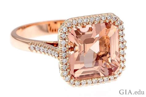 Morganite Engagement Rings Buying Guide | GIA 4Cs