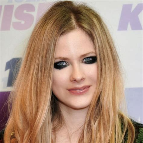 avril lavigne net worth   rupees betti chelsea
