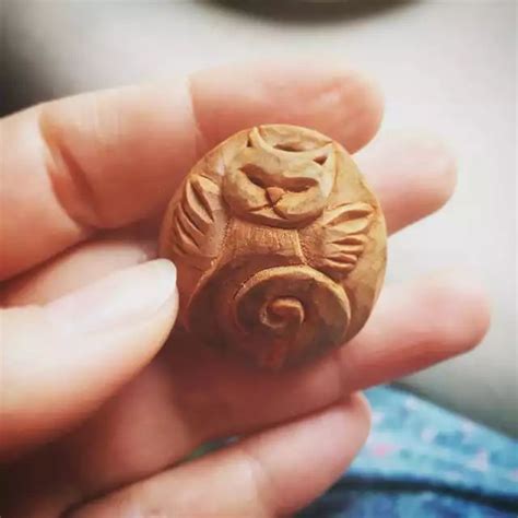 hand carved avocado pits dremel carving avocado art carving