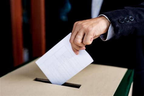 Thousands flock to advance polls in Tri-Cities, New West - New West Record