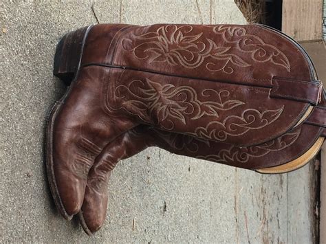 How to Buy Vintage Cowboy Boots