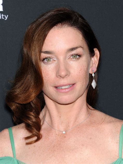 Julianne Nicholson : Sa biographie - AlloCiné