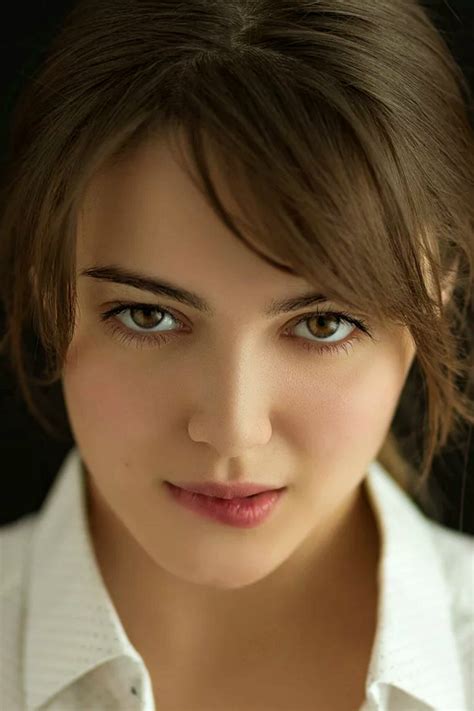 Exploring The Definition Of Beauty And What Makes A Truly Pretty Female In Modern Society 4