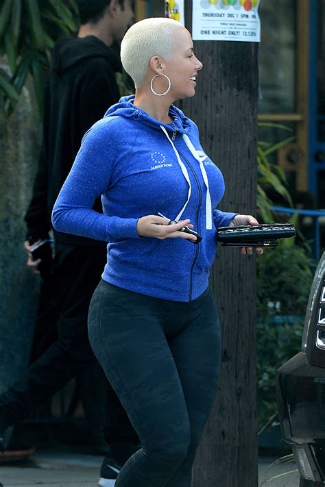 AMBER ROSE Out for Breakfast in Los Angeles 12/08/2016 – HawtCelebs