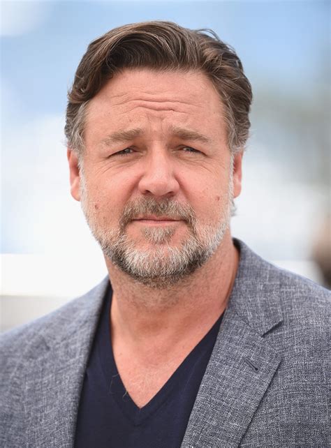 Russell Crowe - Biografia, Filmes e Informações Pessoais