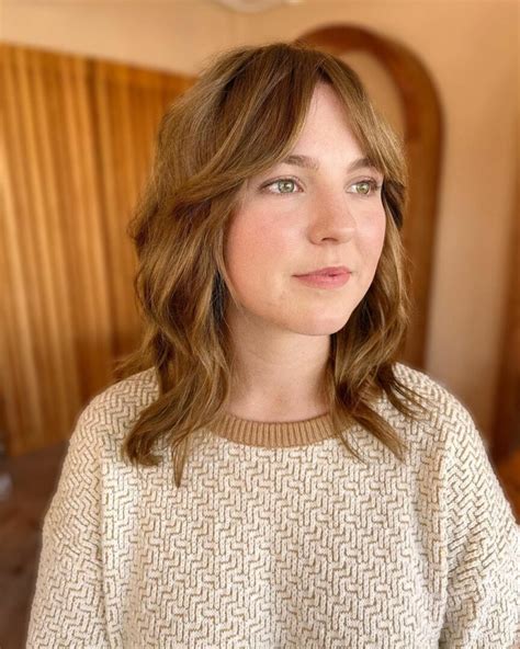 how to style medium length fine hair