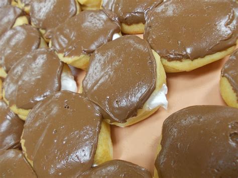 What is included in the latest budget-friendly Applebee's family meals 1