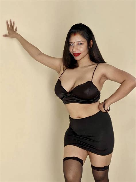 Harshita dressed like a corporate slut : r/indianonlyfans