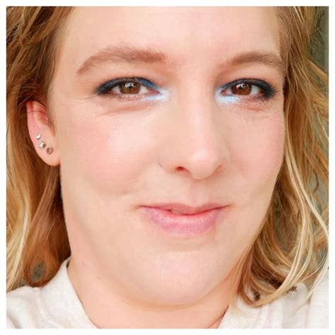 FLOATING IN DREAMS - Reviews . Makeup . Fashion . everyday beauty made ...
