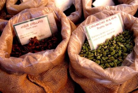 Infusi e tisane, erbe e spezie - Fiera e Sagra dei Gusti