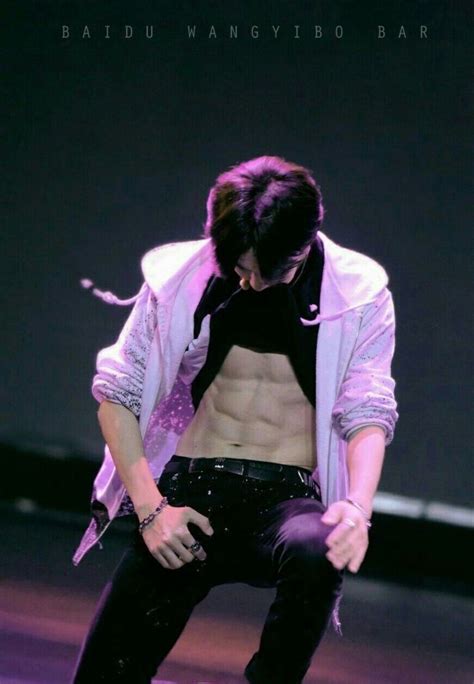 Jungkook's abs | Celebrità, Bts divertente, Uomini
