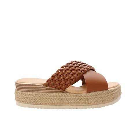 Sandalia Ariana color camel con plataforma corrida 26.0 Dorothy Gaynor