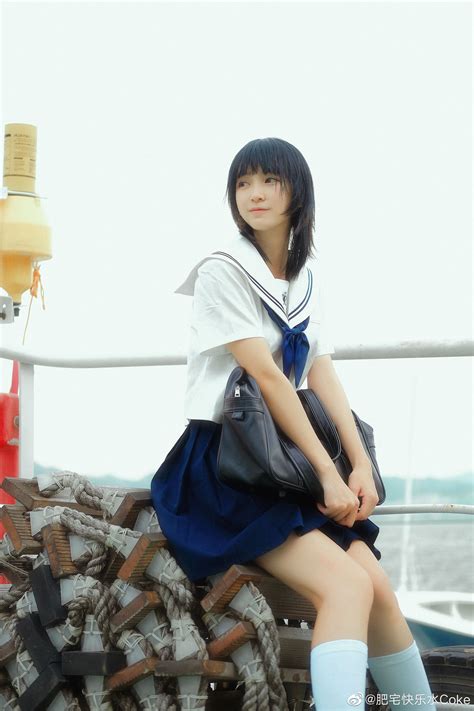 露出するのロリ巨乳JCが興奮するびしょ濡れの透けブラの画像 - ロリの個人撮影