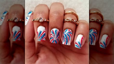 5 Fourth Of July Nail Designs That Bring The Sparkle