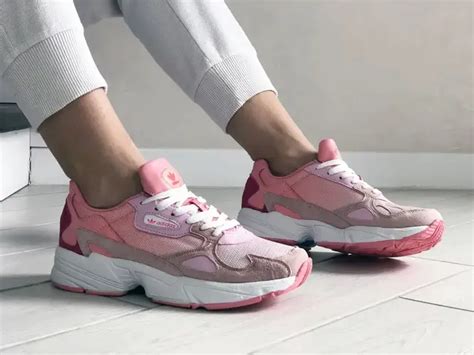 Женские кроссовки Adidas Адидас Falcon, кожа, сетка, замша, пена ...