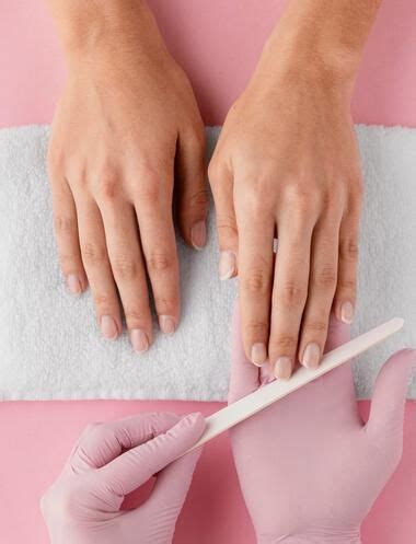 Natürliche Nägel: Diese Tipps & Trick stärken deine Naturnägel | Unhas ...