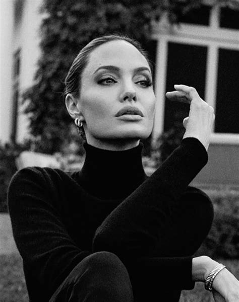 Pin by SOCIAL MEDIA CONCEPT by PERVAH on dikie.su in 2025 | Angelina