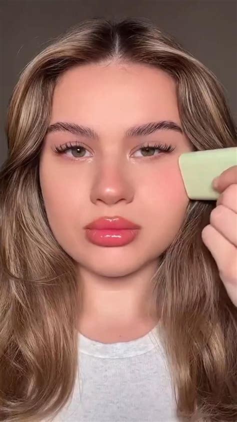 Maquiagem Em Bastão Para Pele Madura - Blush em bastão cremoso fosco para pele madura | Blush, Maquiagem ...