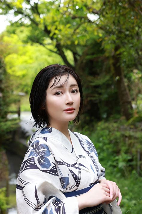 新藤まなみ Queens オール未公開スペシャルEdition vol.3 FRIDAYデジタル写真集 - 微图坊