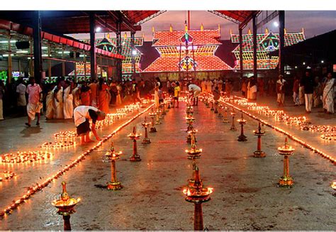 Guruvayur Great Temple in Kerala Vasudev and Devaki parents of Krishna