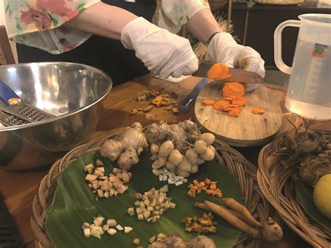 Jamurasa / ジャムウラサ 〜 インドネシアの健康哲学「Jampi Usodo」を人々に