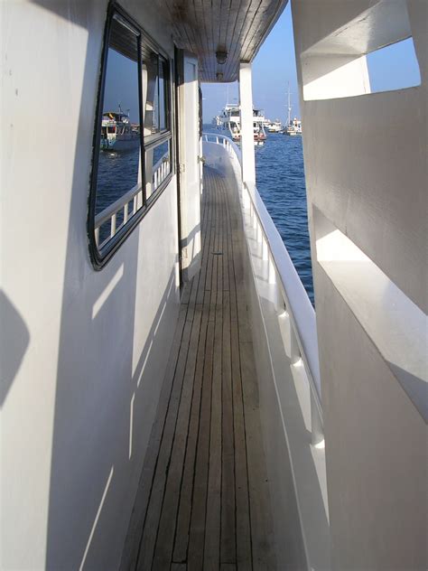 Aida Maria Galapagos Yacht - Book Economical Galapagos Cruises 2016 - 2017