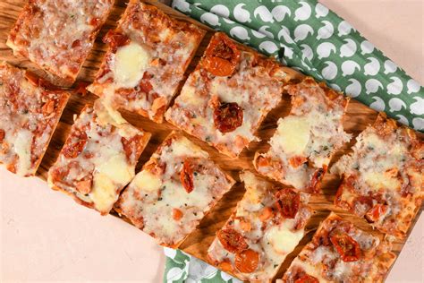 Margherita Flatbread Recipe - Home Chef