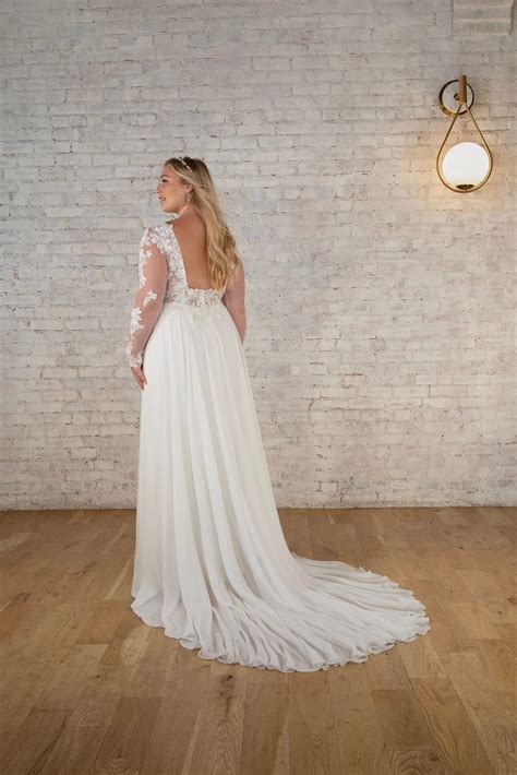 Sophisticated Lace Long Sleeve Plus Size Bridal Gown