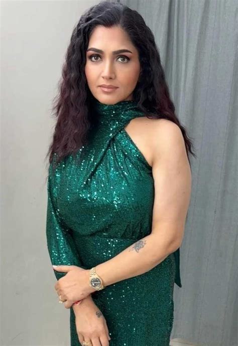 khushbu sundar fires   troll cinejoshcom