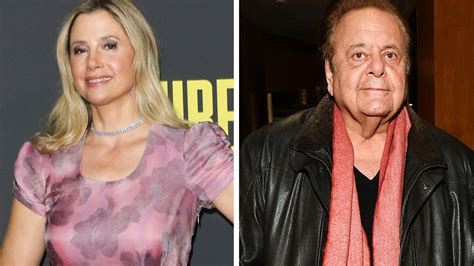 Mira Sorvino Slams Academy After Dad Paul Sorvino Is Left Out of Oscars ...