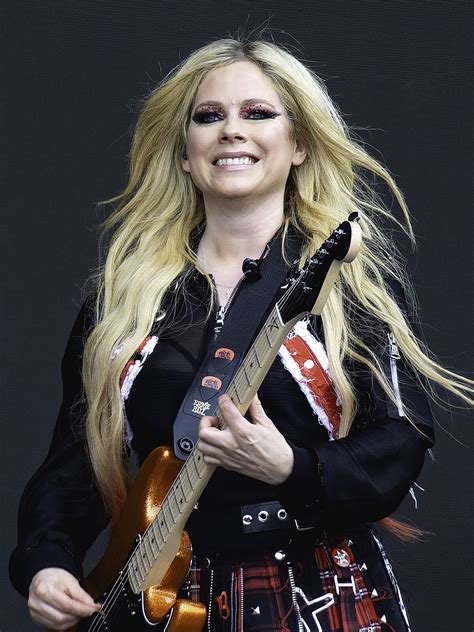 Avril Lavigne - Wikipedia