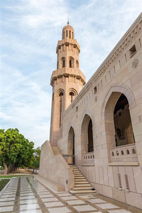 Premium Photo | Sultan Qaboos Grand Mosque is the largest mosque in