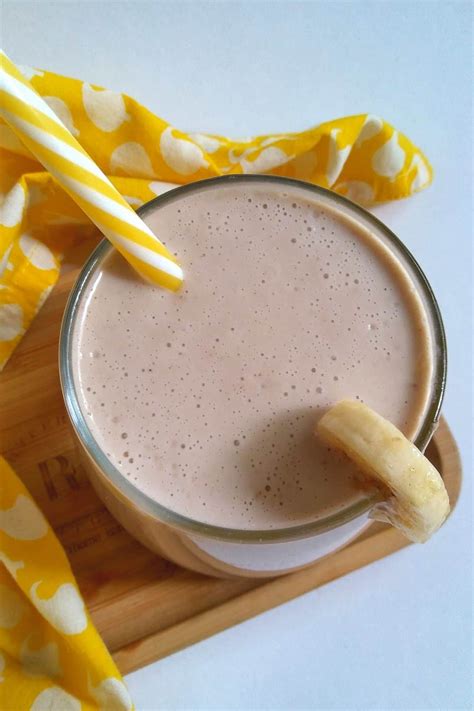 Healthy Banana Milkshake Recipe - Spoons Of Flavor