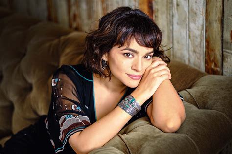 Norah Jones está de volta com disco novo em show | VEJA SÃO PAULO