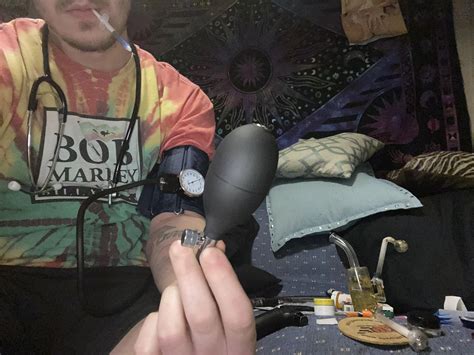 Fuck a nasty ass tie. Veins always popping. You can even pump while