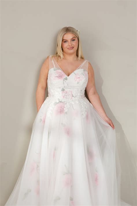 Briar-Rose | Curvy Chic Bridal